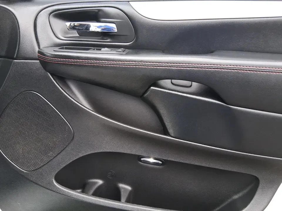 2019 Dodge Grand Caravan GT (2C4RDGEG1KR) with an Pentastar 3.6L V-6 DOHC engine, 6A transmission, located at 1951 S Dayton Lakeview Rd., New Carlisle, OH, 45344, (937) 908-9800, 39.890999, -84.050255 - 2019 Dodge Grand Caravan GT - Photo#20