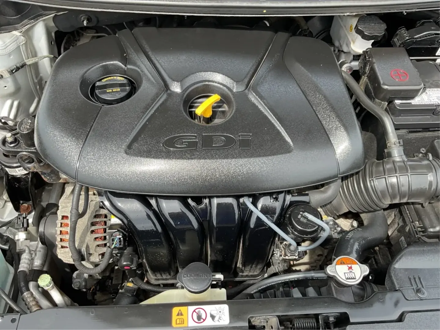 2014 Kia Forte EX (KNAFX5A88E5) with an 2L I-4 gasoline direct injection engine, located at 1099 N County Rd 25A , Troy, OH, 45373, (937) 908-9800, 40.057079, -84.212883 - **Discover Your Next Adventure with the 2014 Kia Forte EX at Advantage Car and Credit!**<br /> <br /> Are you ready to elevate your daily commute or embark on weekend adventures? The 2014 Kia Forte EX is the perfect companion, whether you're navigating the bustling streets of Fairborn, OH, or hittin - Photo#11
