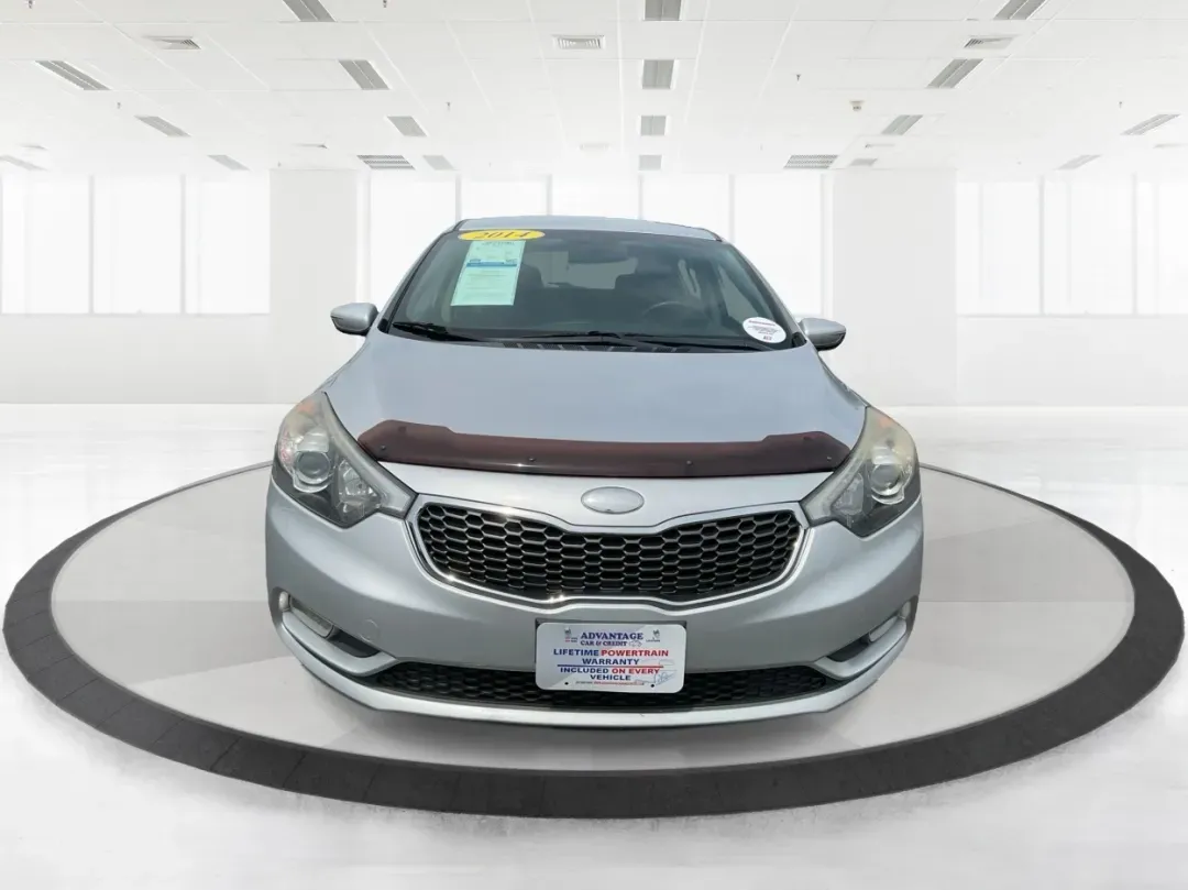 2014 Kia Forte EX (KNAFX5A88E5) with an 2L I-4 gasoline direct injection engine, located at 4508 South Dixie Dr, Moraine, OH, 45439, (937) 908-9800, 39.689976, -84.218452 - **Discover Your Next Adventure with the 2014 Kia Forte EX at Advantage Car and Credit!**<br /> <br /> Are you ready to elevate your daily commute or embark on weekend adventures? The 2014 Kia Forte EX is the perfect companion, whether you're navigating the bustling streets of Fairborn, OH, or hittin - Photo#7