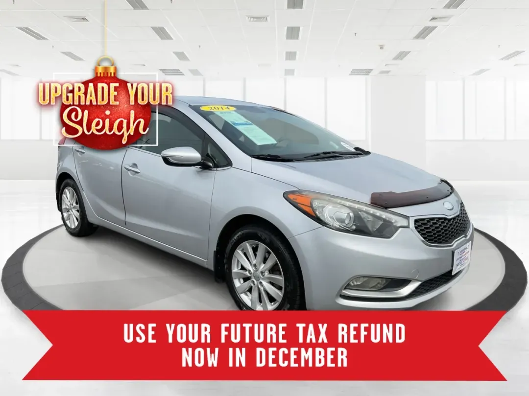 2014 Kia Forte EX (KNAFX5A88E5) with an 2L I-4 gasoline direct injection engine, located at 4508 South Dixie Dr, Moraine, OH, 45439, (937) 908-9800, 39.689976, -84.218452 - **Discover Your Next Adventure with the 2014 Kia Forte EX at Advantage Car and Credit!**<br /> <br /> Are you ready to elevate your daily commute or embark on weekend adventures? The 2014 Kia Forte EX is the perfect companion, whether you're navigating the bustling streets of Fairborn, OH, or hittin - Photo#0