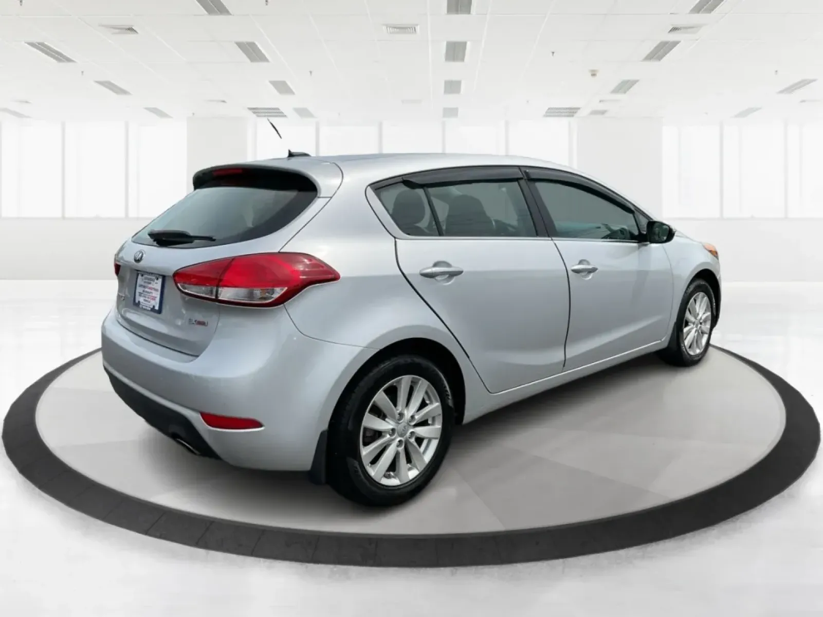 2014 Kia Forte EX (KNAFX5A88E5) with an 2L I-4 gasoline direct injection engine, located at 401 Woodman Dr, Riverside, OH, 45431, (937) 908-9800, 39.760899, -84.123421 - 2014 Kia Forte EX - Photo#2