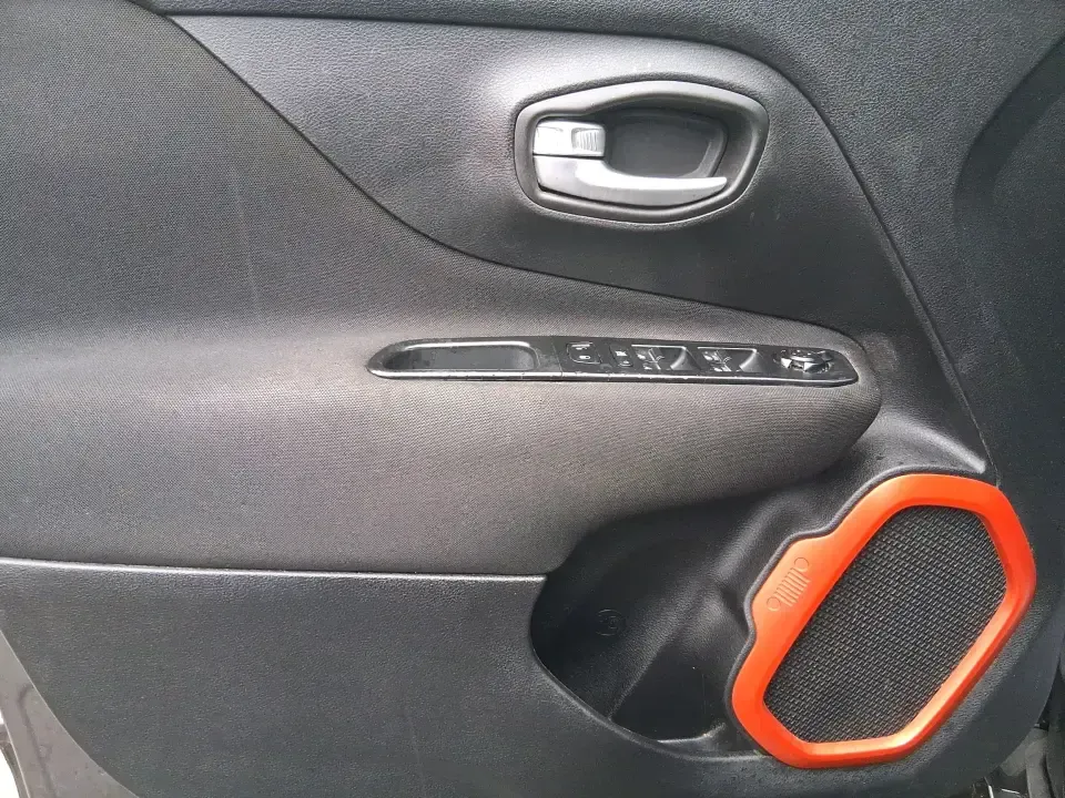 2018 Jeep Renegade Upland Edition 4x4 (ZACCJBAB1JP) with an Tigershark MultiAir 2.4L I-4 variable valve contro engine, 6M transmission, located at 1230 East Main St, Xenia, OH, 45385, (937) 908-9800, 39.688026, -83.910172 - Weekend getaways to John Bryan State Park, snowy commutes down US-35, or daily school-and-grocery runs around Xenia all get easier when you've got a compact SUV that's sized for city parking but ready for Ohio backroads. This 2018 Jeep Renegade Upland Edition 4x4 brings that go-anywhere, do-everythi - Photo#18