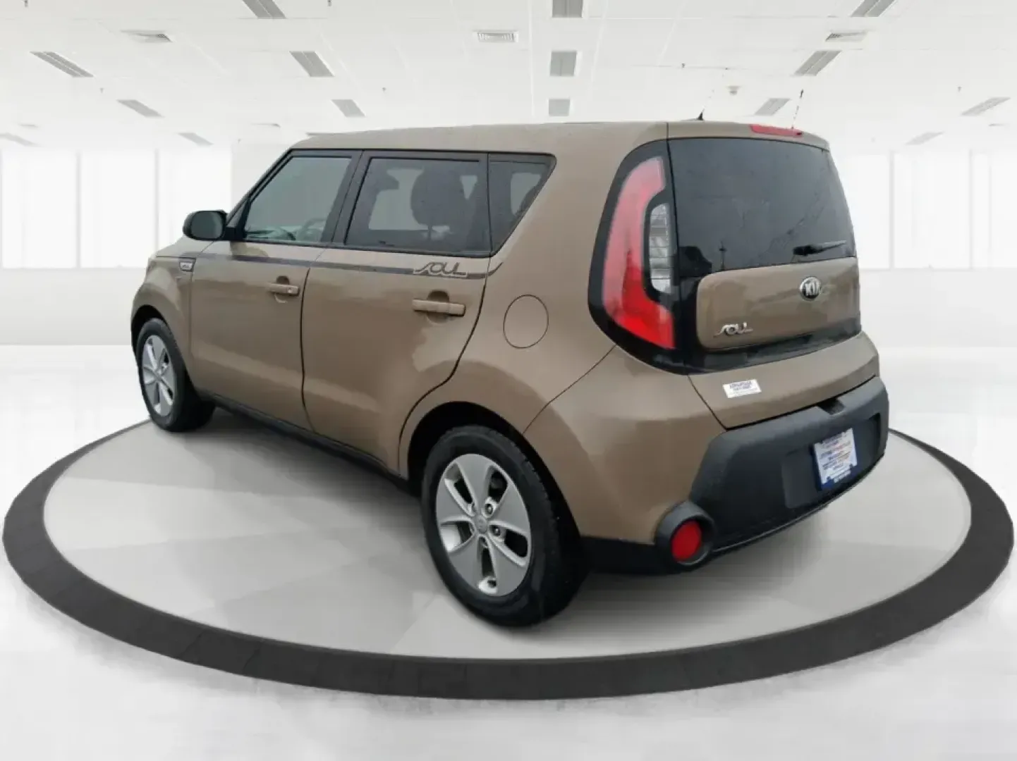 2015 Kia Soul Base (KNDJN2A25F7) with an 1.6L L4 DOHC 16V engine, located at 1099 N County Rd 25A , Troy, OH, 45373, (937) 908-9800, 40.057079, -84.212883 - Picture your next week in Troy: an easy commute up N County Rd 25A, a quick grocery run near the Miami County Fairgrounds, and a Saturday drive down I75 for a Dayton day trip-without stressing over parking, fuel costs, or tight cargo space. This 2015 Kia Soul Base is built for real life, making it a - Photo#4