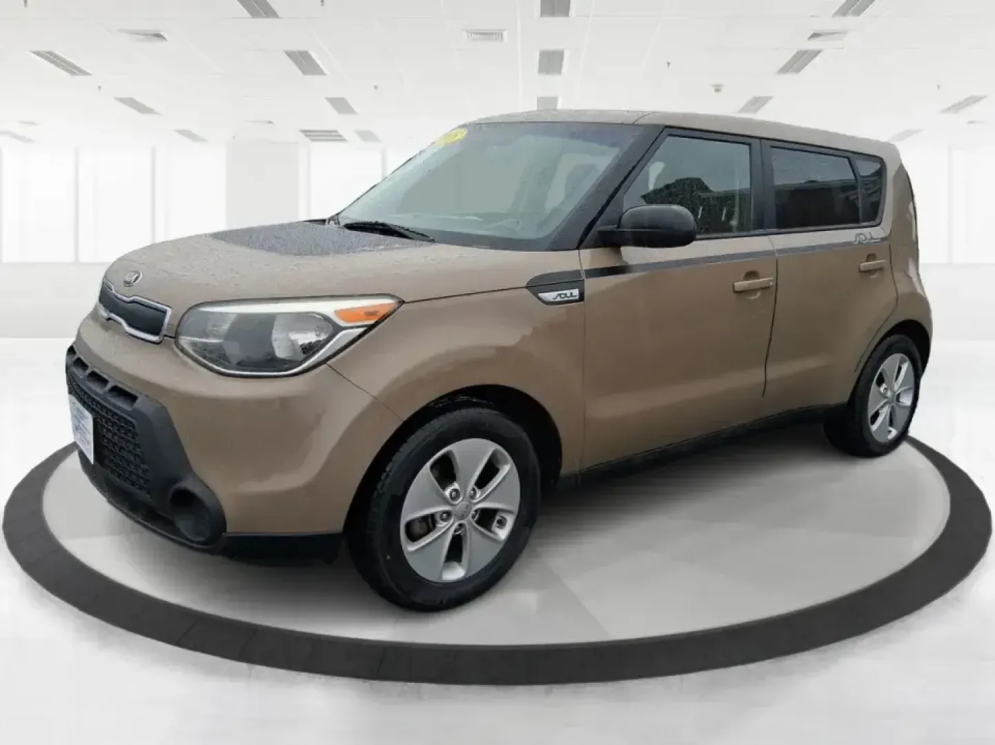 2015 Kia Soul Base (KNDJN2A25F7) with an 1.6L L4 DOHC 16V engine, located at 1099 N County Rd 25A , Troy, OH, 45373, (937) 908-9800, 40.057079, -84.212883 - Picture your next week in Troy: an easy commute up N County Rd 25A, a quick grocery run near the Miami County Fairgrounds, and a Saturday drive down I75 for a Dayton day trip-without stressing over parking, fuel costs, or tight cargo space. This 2015 Kia Soul Base is built for real life, making it a - Photo#8