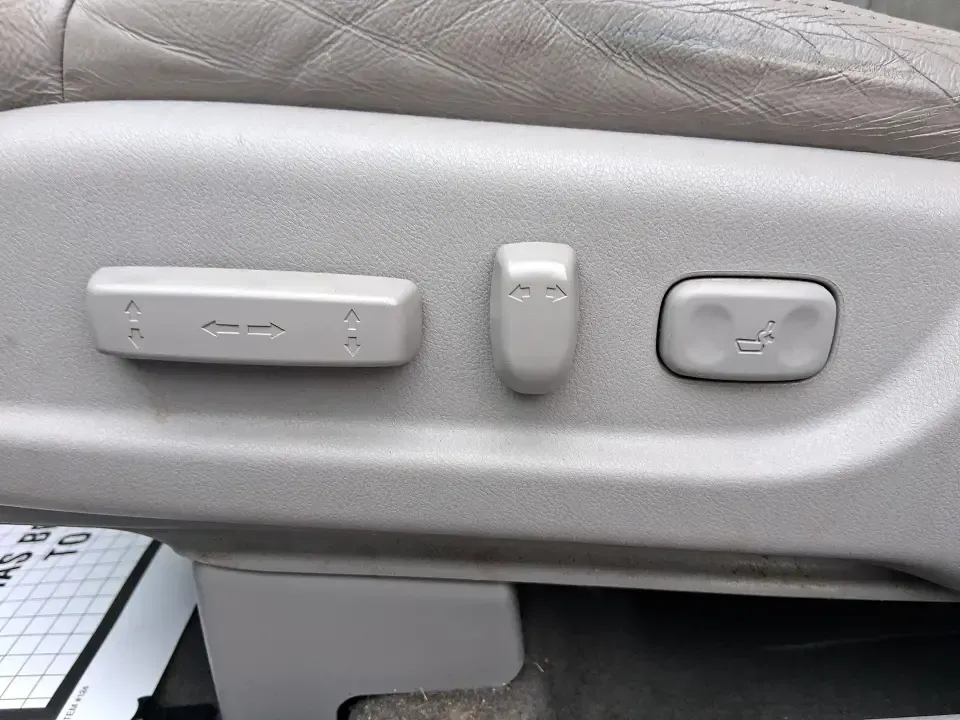 2013 Honda CR-V EX-L (2HKRM4H74DH) with an 2.4L I-4 DOHC engine, 5-Speed Automatic transmission, located at 1099 N County Rd 25A , Troy, OH, 45373, (937) 908-9800, 40.057079, -84.212883 - Picture your next weekend: a quick run up I75 for a Dayton Dragons game, a family trip to Treasure Island Park, or a snowy school-morning commute across Troy-without stressing about space, comfort, or traction. This 2013 Honda CRV EXL in Twilight Blue Metallic is the kind of do-it-all SUV that fits - Photo#17