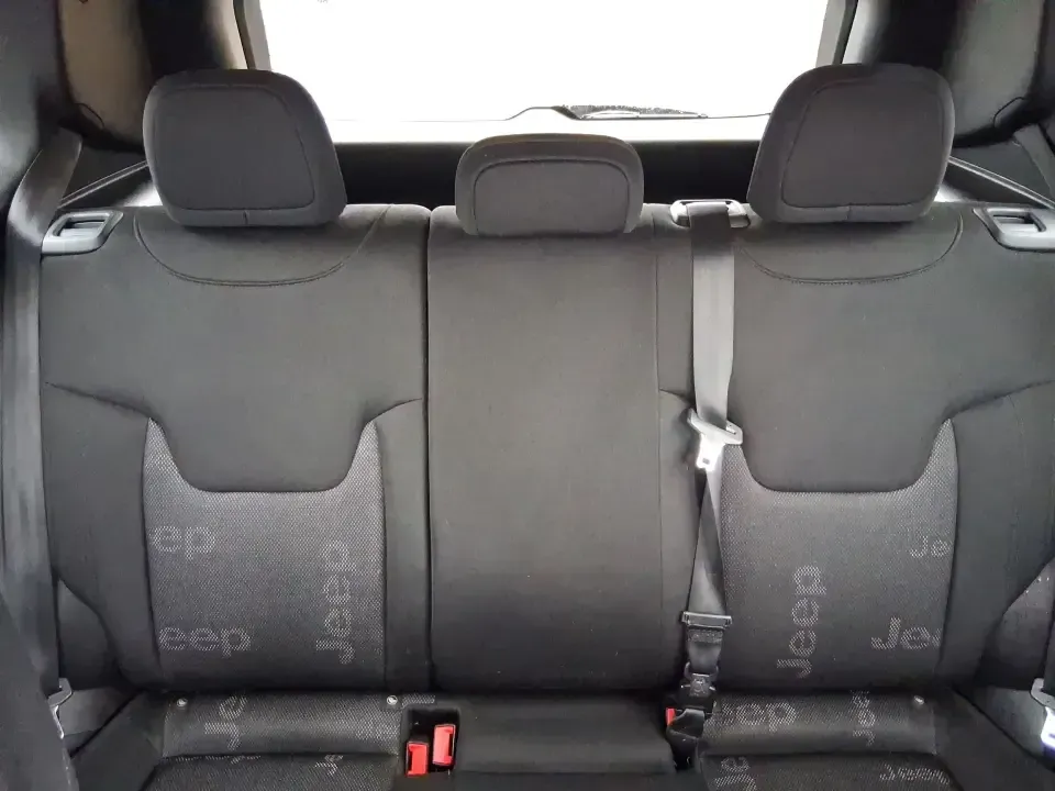 2016 Jeep Renegade Latitude (ZACCJBBT1GP) with an 2.4L L4 DOHC 16V engine, 6M transmission, located at 1184 Kauffman Ave, Fairborn, OH, 45324, (937) 908-9800, 39.807072, -84.030914 - Picture your next Ohio weekend: a quick commute from Fairborn to Wright-Patterson AFB during the week, then a spontaneous road trip to Yellow Springs or an afternoon exploring the trails near John Bryan State Park when the weather's perfect. This 2016 Jeep Renegade Latitude in bold Colorado Red is b - Photo#14