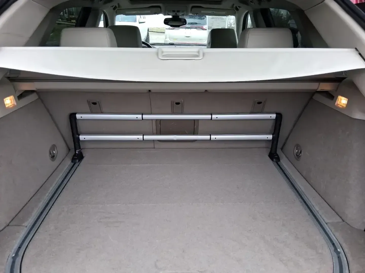 2013 Cadillac SRX Luxury Collection (3GYFNGE3XDS) with an 3.6L V-6 gasoline direct injection engine, 6-Speed Automatic transmission, located at 1230 East Main St, Xenia, OH, 45385, (937) 908-9800, 39.688026, -83.910172 - Make every day feel a little more first-class-whether you're commuting from Xenia to Beavercreek, planning a family run to the Greene County Fairgrounds, or loading up for a weekend getaway through Clifton Gorge. This 2013 Cadillac SRX Luxury Collection is the kind of SUV that fits real life: comfor - Photo#11