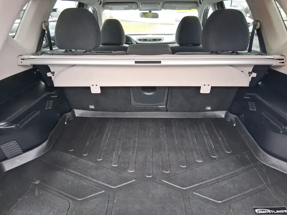 2016 Nissan Rogue SV (KNMAT2MV9GP) with an 2.5L I-4 DOHC engine, CVT transmission, located at 880 E. National Road, Vandalia, OH, 45377, (937) 908-9800, 39.891918, -84.183594 - Need a dependable SUV that fits real life in Vandalia-school drop-offs, long commutes to Dayton, and weekend getaways up I75-without the stress of traditional bank hurdles? This 2016 Nissan Rogue SV in Magnetic Black is a smart, versatile choice for busy families, frequent travelers, and budget-cons - Photo#13