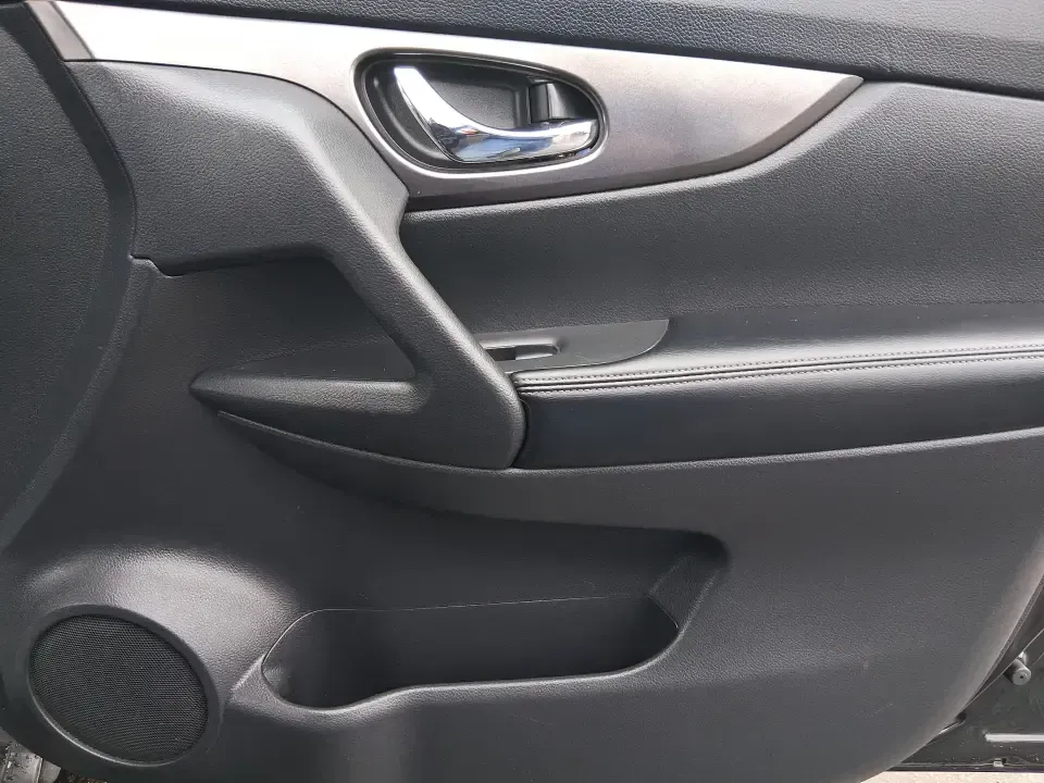 2016 Nissan Rogue SV (KNMAT2MV9GP) with an 2.5L I-4 DOHC engine, CVT transmission, located at 880 E. National Road, Vandalia, OH, 45377, (937) 908-9800, 39.891918, -84.183594 - Need a dependable SUV that fits real life in Vandalia-school drop-offs, long commutes to Dayton, and weekend getaways up I75-without the stress of traditional bank hurdles? This 2016 Nissan Rogue SV in Magnetic Black is a smart, versatile choice for busy families, frequent travelers, and budget-cons - Photo#20