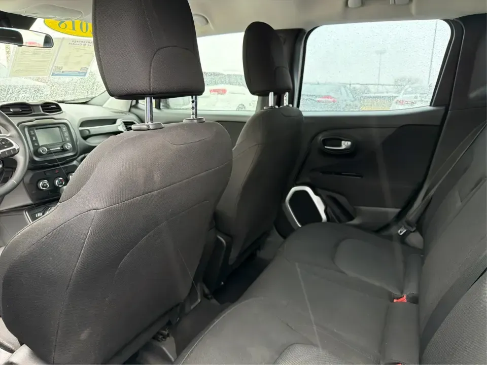 2018 Jeep Renegade Sport 4x4 (ZACCJBAB5JP) with an 2.4L L4 DOHC 16V engine, 6M transmission, located at 880 E. National Road, Vandalia, OH, 45377, (937) 908-9800, 39.891918, -84.183594 - Ready for weekend adventures at Englewood MetroPark, snowy commutes up I75, or a spontaneous road trip down U.S. Route 40? This 2018 Jeep Renegade Sport 4x4 is the kind of compact SUV that fits real life in Vandalia, OH-easy to park around town, confident when the weather turns, and versatile enough - Photo#10