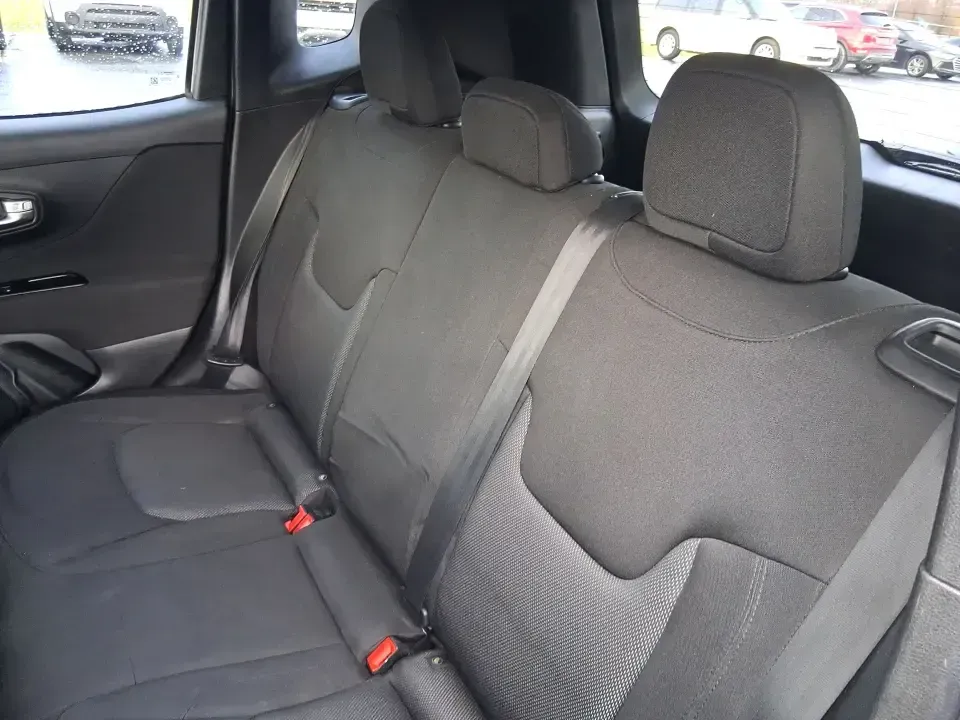 2020 Jeep Renegade Sport FWD (ZACNJAAB1LP) with an 2.4L L4 DOHC 16V engine, 9A transmission, located at 401 Woodman Dr, Riverside, OH, 45431, (937) 908-9800, 39.760899, -84.123421 - Weekend escapes to Eastwood MetroPark, a comfortable daily commute down I675, or shuttling the family between Riverside and Dayton-this 2020 Jeep Renegade Sport FWD is built for real life. With its compact-crossover size, higher driving position, and easy-to-park footprint, it fits right in whether- Photo#9