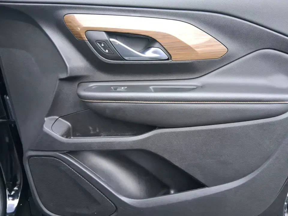 2018 GMC Terrain SLE (3GKALMEV9JL) with an 1.4L L4 DOHC 16V TURBO engine, 6A transmission, located at 8750 N County Rd 25A, Piqua, OH, 45356, (937) 908-9800, 40.164391, -84.232513 - Ready for a commute that feels easier, a weekend that packs more adventure, and a family schedule that runs smoother? This 2018 GMC Terrain SLE is the kind of compact SUV that fits real life in Piqua-whether you're heading down I75 for work, running errands along N County Rd 25A, or loading up for a - Photo#21