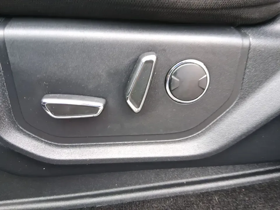 2018 Ford F-150 XLT (1FTEW1EG0JF) with an 3.5L V6 TURBO engine, 6A transmission, located at 880 E. National Road, Vandalia, OH, 45377, (937) 908-9800, 39.891918, -84.183594 - Built for Ohio workweeks and weekend getaways, this 2018 Ford F-150 XLT Crew Cab is the kind of truck that fits real life-hauling home-improvement supplies, towing the toys for a day at the lake, or cruising I-75 with the whole crew in comfort. Finished in Stone Gray and powered by a responsive 3.5L - Photo#17