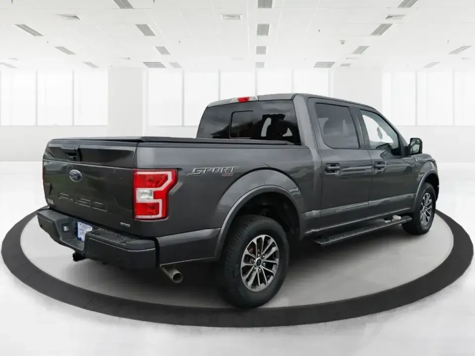 2018 Ford F-150 XLT SuperCrew 5.5-ft. Bed 4WD (1FTEW1EG0JF) with an 3.5L V6 TURBO engine, 6A transmission, located at 1230 East Main St, Xenia, OH, 45385, (937) 908-9800, 39.688026, -83.910172 - Whether your weekends revolve around towing a camper to John Bryan State Park, hauling home-improvement supplies down US-35, or packing the crew for a road trip through the Miami Valley, this **2018 Ford F-150 XLT SuperCrew 4WD** is built for real life in and around **Xenia, Ohio**. With seating for- Photo#2