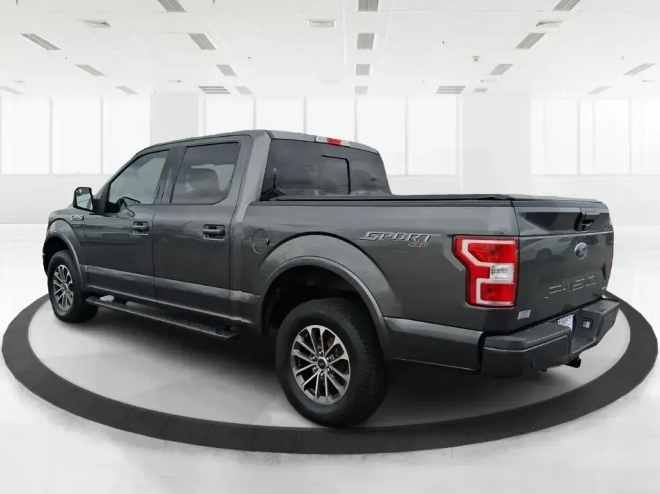 2018 Ford F-150 XLT SuperCrew 5.5-ft. Bed 4WD (1FTEW1EG0JF) with an 3.5L V6 TURBO engine, 6A transmission, located at 1230 East Main St, Xenia, OH, 45385, (937) 908-9800, 39.688026, -83.910172 - Whether your weekends revolve around towing a camper to John Bryan State Park, hauling home-improvement supplies down US-35, or packing the crew for a road trip through the Miami Valley, this **2018 Ford F-150 XLT SuperCrew 4WD** is built for real life in and around **Xenia, Ohio**. With seating for- Photo#4