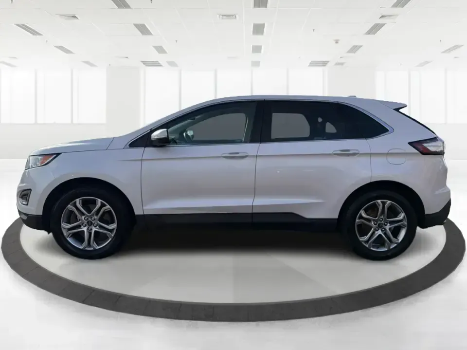 2017 Ford Edge Titanium (2FMPK4K87HB) with an 3.5L V6 DOHC 24V engine, 6A transmission, located at 401 Woodman Dr, Riverside, OH, 45431, (937) 908-9800, 39.760899, -84.123421 - Pack up the family, load the cargo area, and point the hood toward your next weekend getaway-this 2017 Ford Edge Titanium is the kind of SUV that makes everyday life in Xenia easier and road trips across Ohio more comfortable. With confident AWD capability, a strong 3.5L V6, and premium Titanium ame - Photo#5