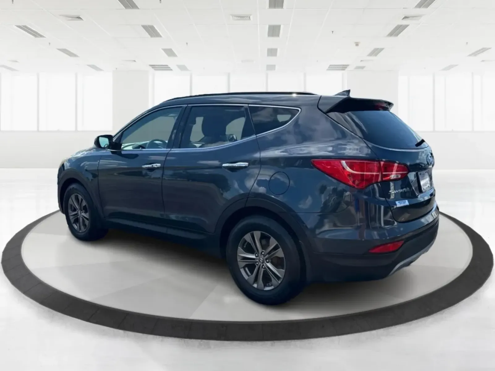 2013 Hyundai Santa Fe Sport (5XYZUDLB4DG) with an Theta II 2.4L I-4 gasoline direct injection engine, located at 401 Woodman Dr, Riverside, OH, 45431, (937) 908-9800, 39.760899, -84.123421 - **Adventure Awaits with the 2013 Hyundai Santa Fe Sport at Advantage Car and Credit Riverside!**<br /> <br /> Are you ready to elevate your family adventures or daily commutes with a perfect blend of style, comfort, and utility? Look no further than this stunning 2013 Hyundai Santa Fe Sport, availa - Photo#4