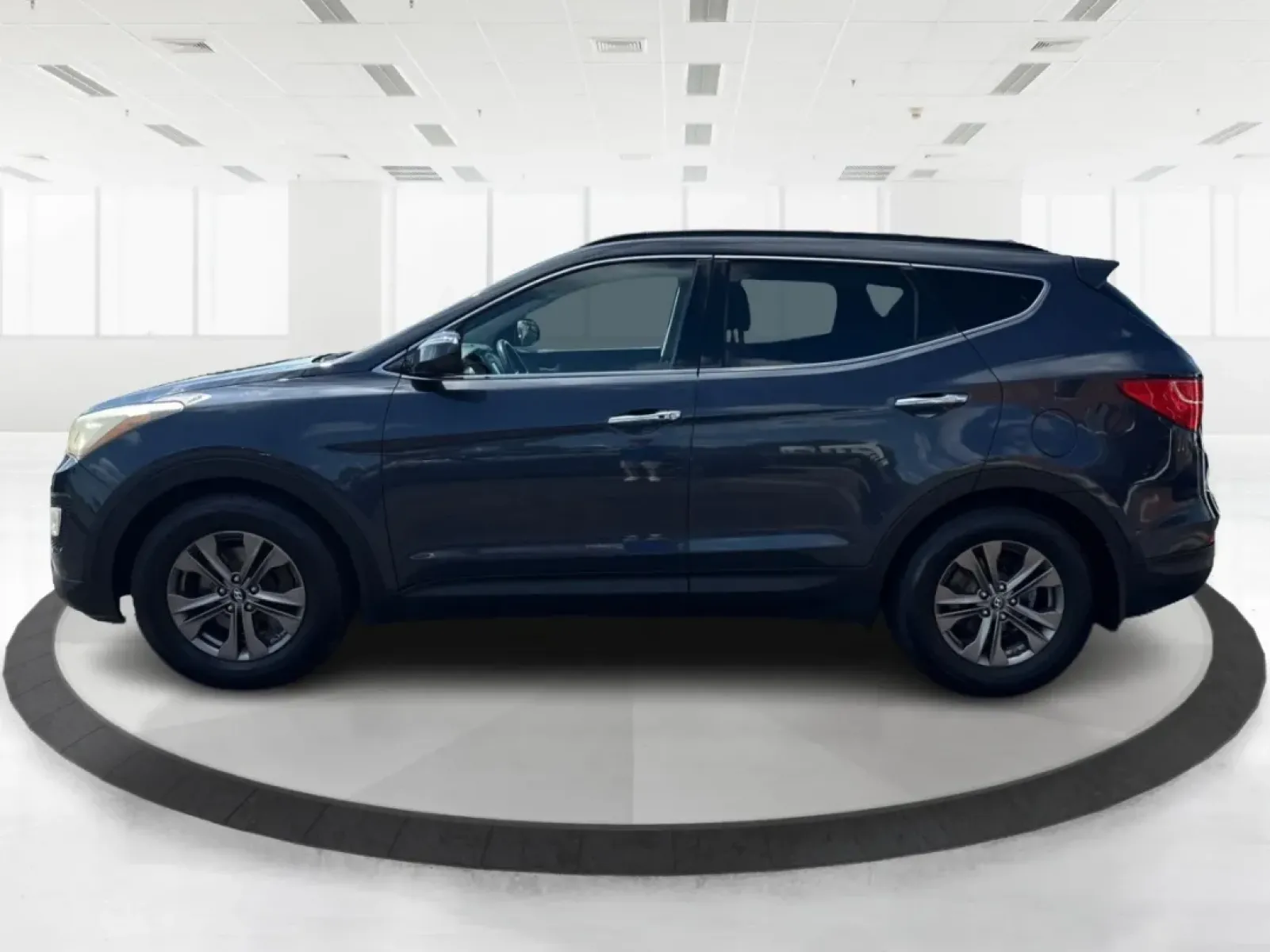 2013 Hyundai Santa Fe Sport (5XYZUDLB4DG) with an Theta II 2.4L I-4 gasoline direct injection engine, located at 401 Woodman Dr, Riverside, OH, 45431, (937) 908-9800, 39.760899, -84.123421 - **Adventure Awaits with the 2013 Hyundai Santa Fe Sport at Advantage Car and Credit Riverside!**<br /> <br /> Are you ready to elevate your family adventures or daily commutes with a perfect blend of style, comfort, and utility? Look no further than this stunning 2013 Hyundai Santa Fe Sport, availa - Photo#5