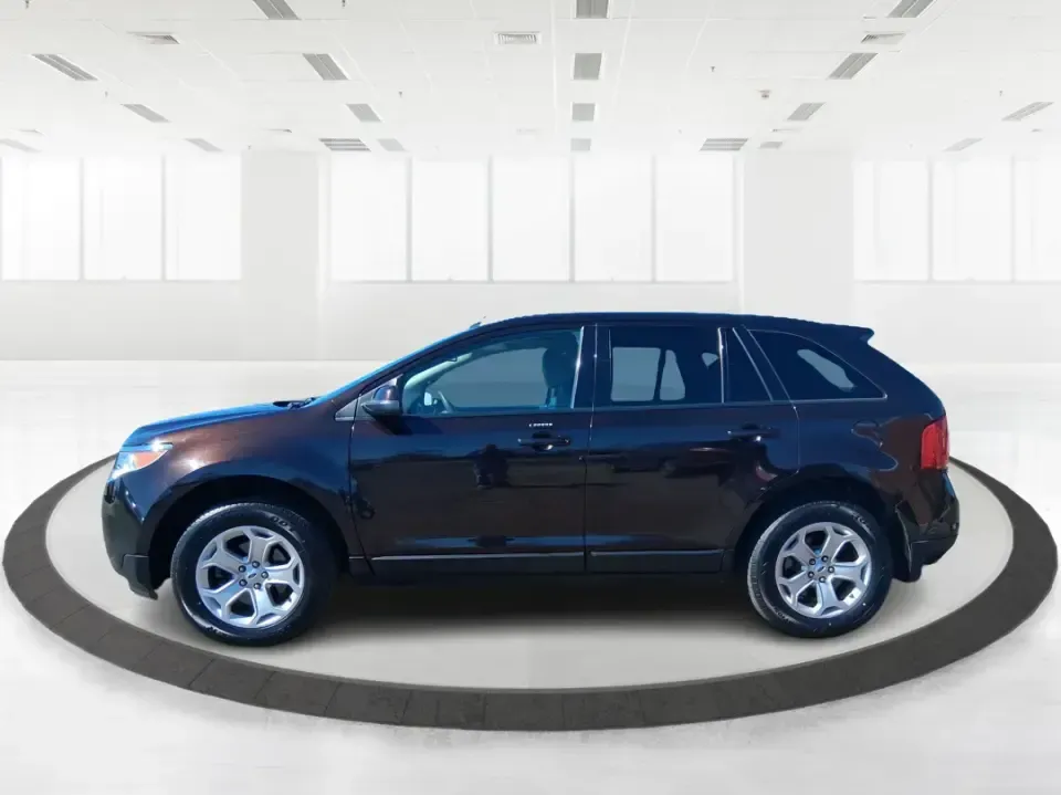 2014 Ford Edge SEL (2FMDK4JC8EB) with an 3.5L V-6 DOHC engine, 6-Speed Automatic transmission, located at 1184 Kauffman Ave, Fairborn, OH, 45324, (937) 908-9800, 39.807072, -84.030914 - Pack up the kids, load the groceries, or point the nose toward a weekend getaway-this 2014 Ford Edge SEL is the kind of SUV that fits real life in Fairborn. With confident all-weather capability and a comfortable, feature-rich cabin, it's ideal for commuters running I-675, families shuttling between - Photo#4
