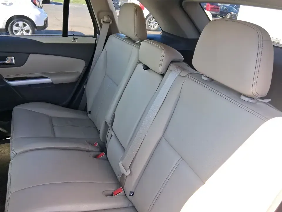 2014 Ford Edge SEL (2FMDK4JC8EB) with an 3.5L V-6 DOHC engine, 6-Speed Automatic transmission, located at 1184 Kauffman Ave, Fairborn, OH, 45324, (937) 908-9800, 39.807072, -84.030914 - Pack up the kids, load the groceries, or point the nose toward a weekend getaway-this 2014 Ford Edge SEL is the kind of SUV that fits real life in Fairborn. With confident all-weather capability and a comfortable, feature-rich cabin, it's ideal for commuters running I-675, families shuttling between - Photo#9