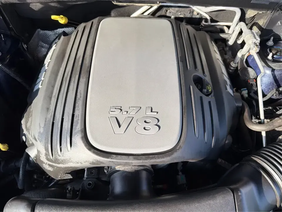 2013 Dodge Durango Citadel (1C4SDJET6DC) with an 5.7L V8 OHV 16V engine, 5-Speed Automatic transmission, located at 1951 S Dayton Lakeview Rd., New Carlisle, OH, 45344, (937) 908-9800, 39.890999, -84.050255 - Need one SUV that can handle school drop-offs, I-75 commutes, and a loaded-up weekend trip to Indian Lake or a tailgate in Dayton-without giving up comfort or capability? This 2013 Dodge Durango Citadel in True Blue Pearlcoat is built for real-life Ohio driving, with confident 4WD/AWD traction, V8 p - Photo#34