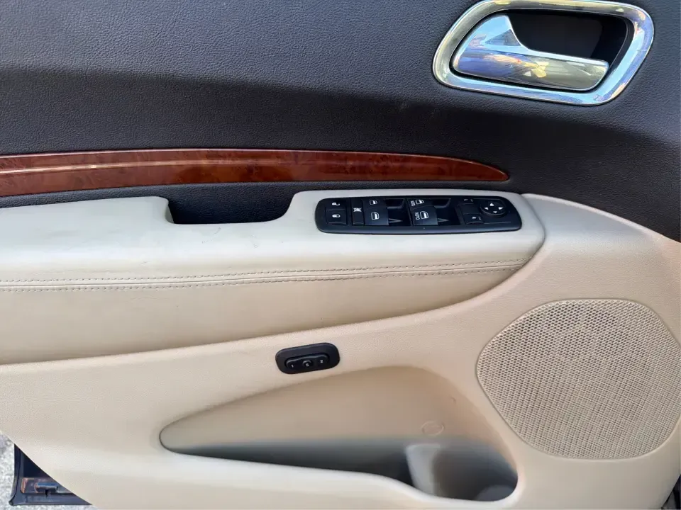 2013 Dodge Durango Citadel (1C4SDJET6DC) with an 5.7L V8 OHV 16V engine, 5-Speed Automatic transmission, located at 1951 S Dayton Lakeview Rd., New Carlisle, OH, 45344, (937) 908-9800, 39.890999, -84.050255 - Need one SUV that can handle school drop-offs, I-75 commutes, and a loaded-up weekend trip to Indian Lake or a tailgate in Dayton-without giving up comfort or capability? This 2013 Dodge Durango Citadel in True Blue Pearlcoat is built for real-life Ohio driving, with confident 4WD/AWD traction, V8 p - Photo#42