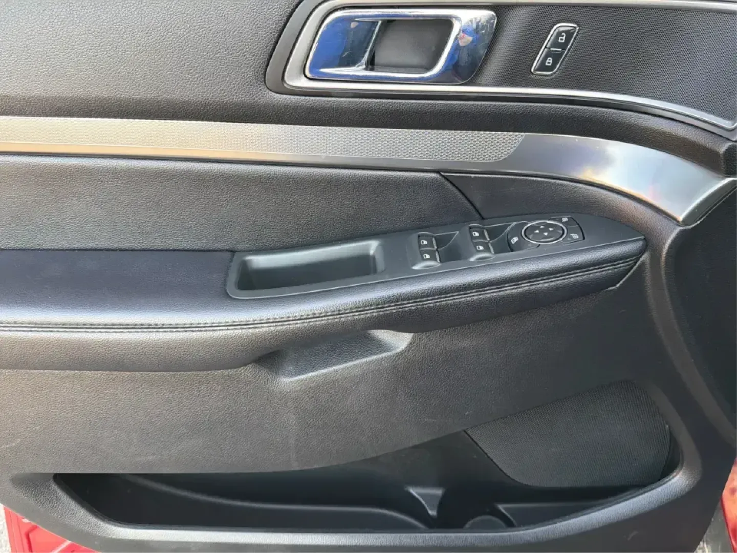 2018 Ford Explorer XLT (1FM5K8D87JG) with an EcoBoost 2.3L I-4 gasoline direct injection engine, 6A transmission, located at 1230 East Main St, Xenia, OH, 45385, (937) 908-9800, 39.688026, -83.910172 - Whether you're hauling the family to practice, commuting up I-75, or packing up for a weekend at Indian Lake, this 2018 Ford Explorer XLT is built for real-life Ohio schedules. With confident 4WD/AWD traction, three-row flexibility, and turbocharged EcoBoost power, it's a smart SUV for drivers who w - Photo#19