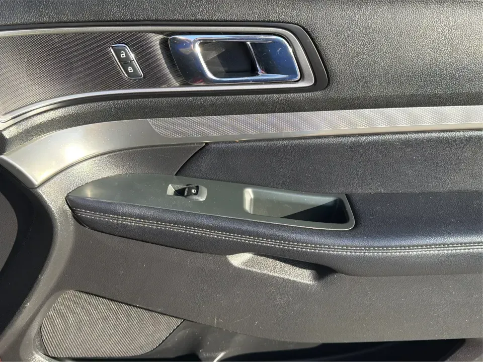 2018 Ford Explorer XLT (1FM5K8D87JG) with an EcoBoost 2.3L I-4 gasoline direct injection engine, 6A transmission, located at 8750 N County Rd 25A, Piqua, OH, 45356, (937) 908-9800, 40.164391, -84.232513 - Whether you're hauling the family to practice, commuting up I-75, or packing up for a weekend at Indian Lake, this 2018 Ford Explorer XLT is built for real-life Ohio schedules. With confident 4WD/AWD traction, three-row flexibility, and turbocharged EcoBoost power, it's a smart SUV for drivers who w - Photo#20