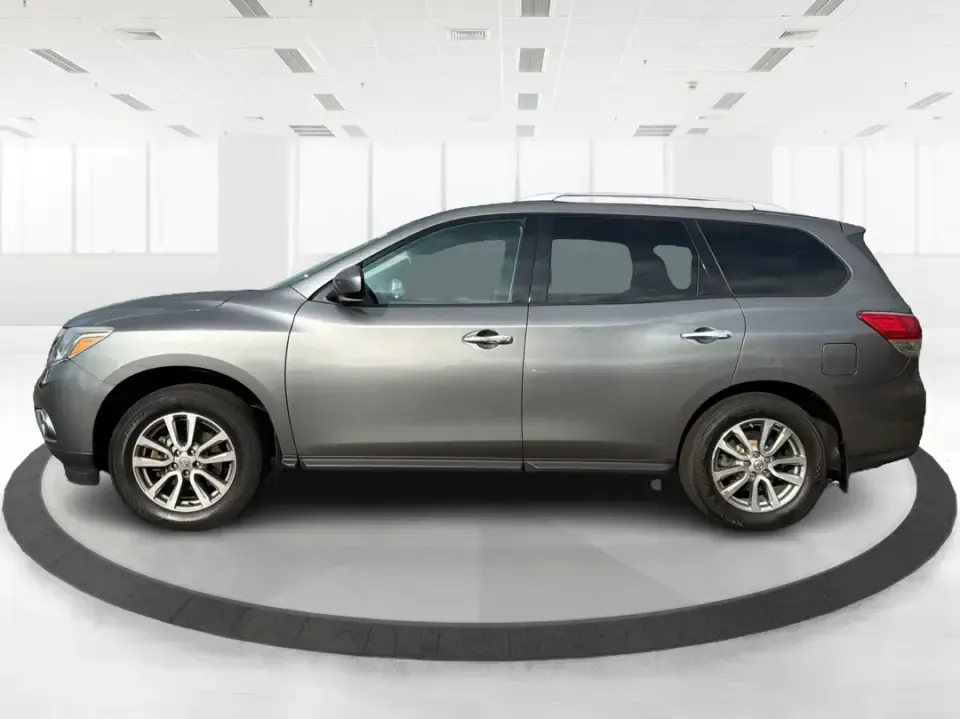 2015 Nissan Pathfinder SV (5N1AR2MN5FC) with an 3.5L V-6 DOHC engine, Continuously Variable Transmission transmission, located at 880 E. National Road, Vandalia, OH, 45377, (937) 908-9800, 39.891918, -84.183594 - Pack the family, load up the gear, and head out for a weekend at Englewood MetroPark or an easy road trip down I70-this 2015 Nissan Pathfinder SV is built for real-life Ohio driving, from school drop-offs to errands along E. National Road. With three-row flexibility and SUV practicality, it's a smar - Photo#5