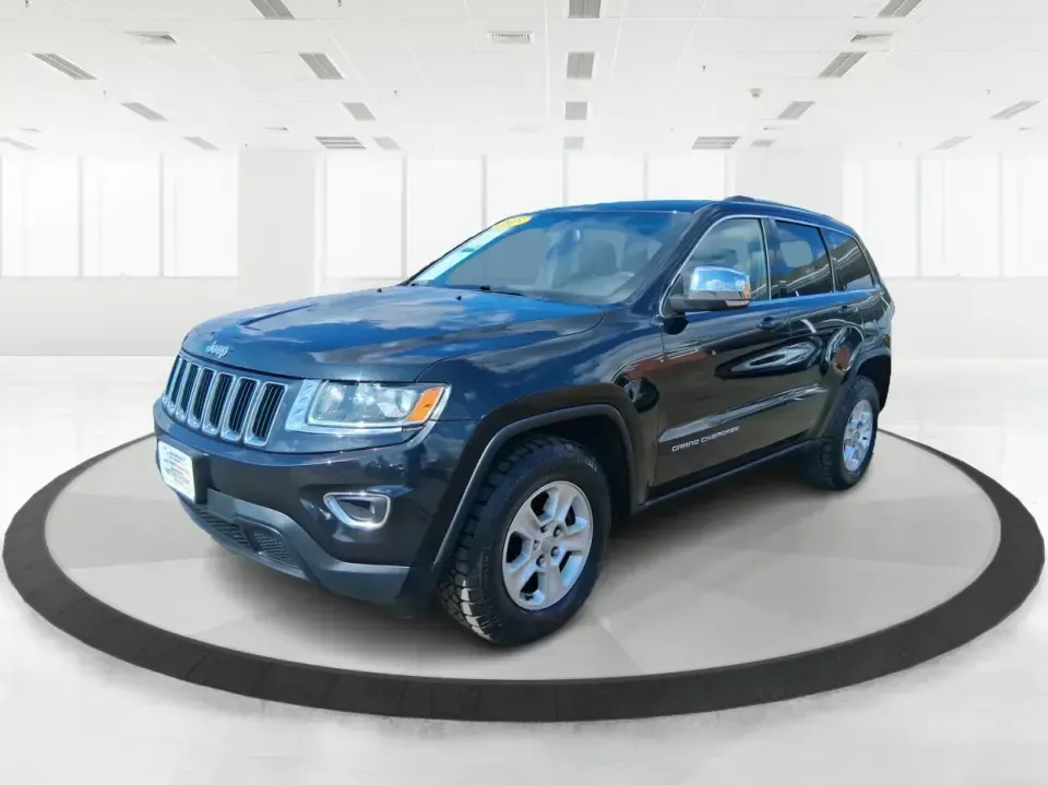 2015 Jeep Grand Cherokee Laredo (1C4RJFAG1FC) with an 3.6L V-6 DOHC engine, 8-Speed Automatic transmission, located at 8750 N County Rd 25A, Piqua, OH, 45356, (937) 908-9800, 40.164391, -84.232513 - Picture your next Ohio road trip: the family loaded up for a weekend at Indian Lake, a cooler in the back, and confidence on wet back roads or winter mornings. This 2015 Jeep Grand Cherokee Laredo is built for drivers who want everyday comfort with true SUV capability-perfect for long commutes, scho - Photo#8