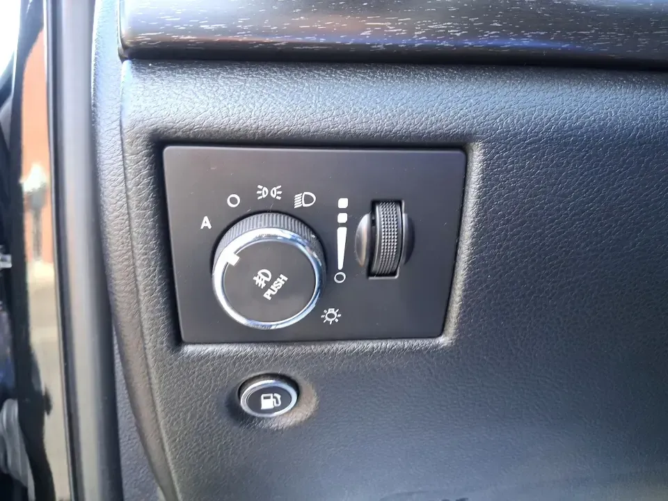 2015 Jeep Grand Cherokee Laredo (1C4RJFAG1FC) with an 3.6L V-6 DOHC engine, 8-Speed Automatic transmission, located at 8750 N County Rd 25A, Piqua, OH, 45356, (937) 908-9800, 40.164391, -84.232513 - Picture your next Ohio road trip: the family loaded up for a weekend at Indian Lake, a cooler in the back, and confidence on wet back roads or winter mornings. This 2015 Jeep Grand Cherokee Laredo is built for drivers who want everyday comfort with true SUV capability-perfect for long commutes, scho - Photo#16