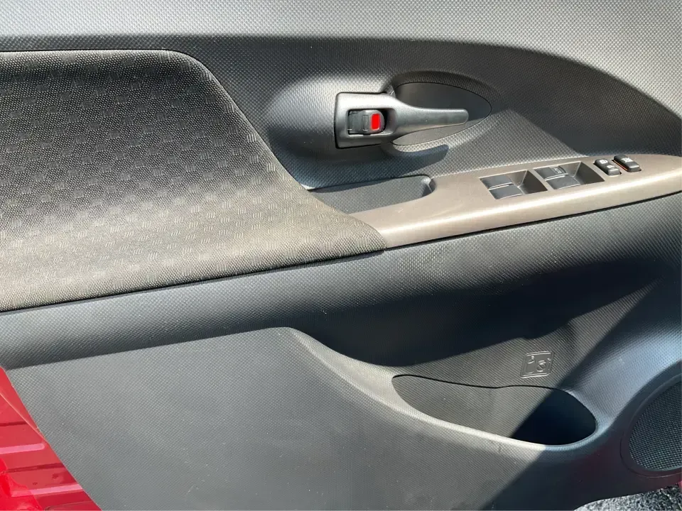 2014 Scion xD Base (JTKKUPB40E1) with an 1.8L L4 DOHC16V engine, 4-Speed Automatic transmission, located at 4508 South Dixie Dr, Moraine, OH, 45439, (937) 908-9800, 39.689976, -84.218452 - ### Discover Your Next Adventure with the 2014 Scion xD at Advantage Car and Credit!<br /> <br /> Are you ready to enhance your lifestyle with a vehicle that perfectly combines practicality and style? Whether you're commuting to work, running errands around Riverside, or planning a weekend getaway, - Photo#17