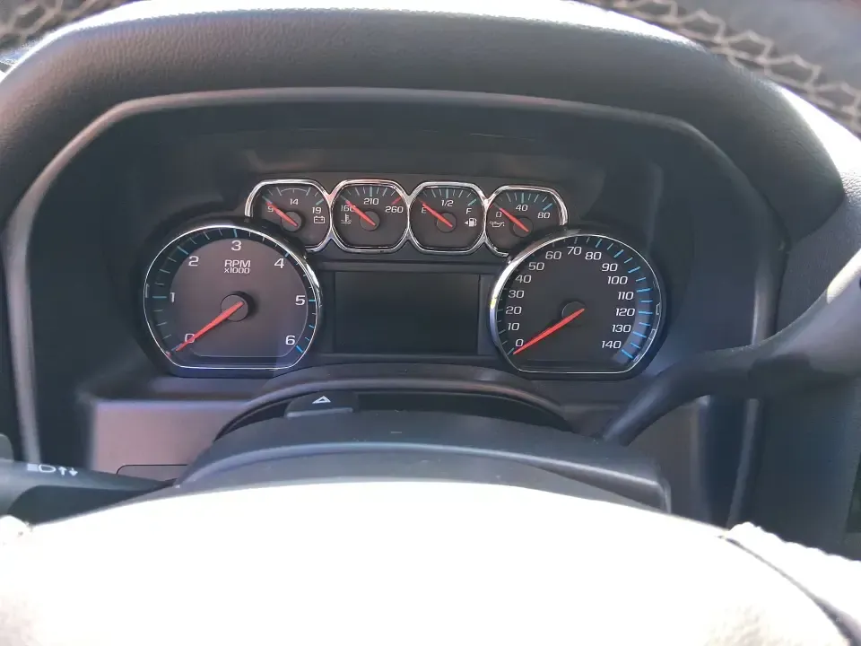 2016 Chevrolet Silverado 1500 1LT (1GCVKRECXGZ) with an EcoTec3 4.3L V-6 gasoline direct injection engine, 6A transmission, located at 8750 N County Rd 25A, Piqua, OH, 45356, (937) 908-9800, 40.164391, -84.232513 - Picture your next weekend: the truck is loaded up for a run to Indian Lake, you've got room for friends in the Double Cab, and there's still plenty of bed space for camping gear, a mower, or that Marketplace find you've been chasing. This 2016 Chevrolet Silverado 1500 1LT 4WD in eye-catching Siren R - Photo#14