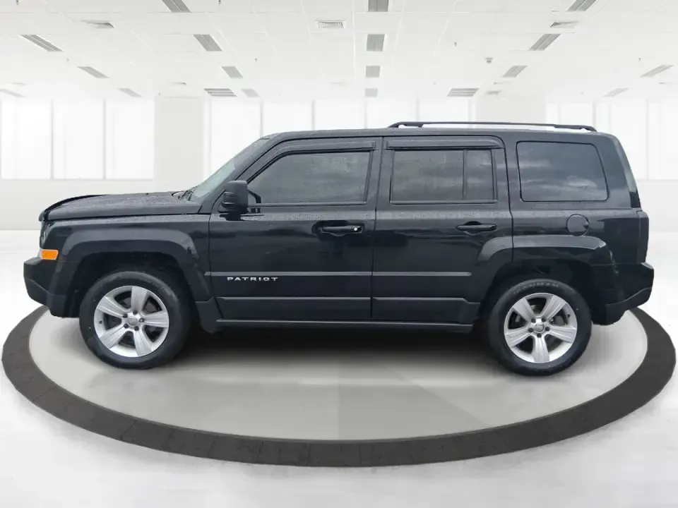 2015 Jeep Patriot Latitude (1C4NJRFB8FD) with an 2.4L I-4 DOHC engine, located at 1951 S Dayton Lakeview Rd., New Carlisle, OH, 45344, (937) 908-9800, 39.890999, -84.050255 - Weekend escapes, snowy school runs, and daily commutes down I75 all get easier when you've got an SUV that's ready for Ohio weather and real-life schedules. This **2015 Jeep Patriot Latitude 4WD** is a practical choice for drivers who want the Jeep look and capability without the oversized footprint - Photo#5