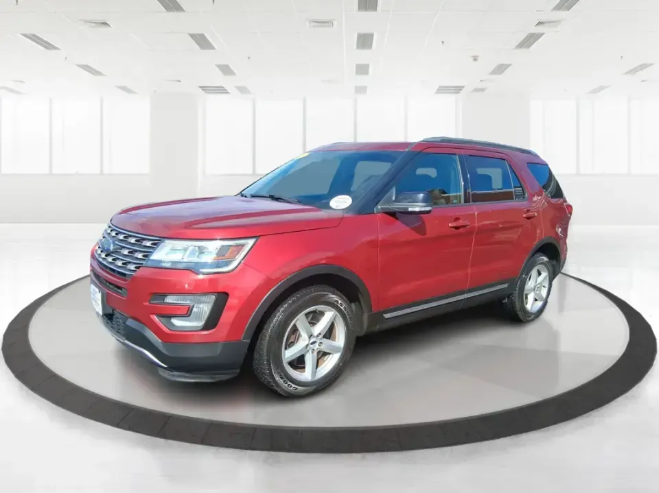 2017 Ford Explorer XLT (1FM5K8DH9HG) with an 2.3L L4 DOHC 16V engine, 6A transmission, located at 401 Woodman Dr, Riverside, OH, 45431, (937) 908-9800, 39.760899, -84.123421 - Weekend road trips to Caesar Creek, daily school drop-offs, or a comfortable commute down I75-this 2017 Ford Explorer XLT is built for real life in the Miami Valley. With three-row versatility, confident capability, and practical comfort, it's a smart choice for growing families, active couples, and - Photo#8