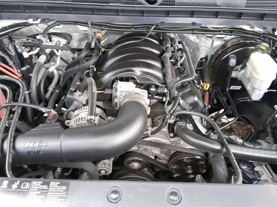 2017 Chevrolet Silverado 1500 2LT (3GCUKREH9HG) with an 4.3L V6 OHV 12V engine, 6A transmission, located at 401 Woodman Dr, Riverside, OH, 45431, (937) 908-9800, 39.760899, -84.123421 - Need a truck that can handle weekday work runs, weekend projects, and spontaneous road trips out toward Caesar Creek or up I75 without feeling like a compromise? This 2017 Chevrolet Silverado 1500 2LT Crew Cab 4WD is built for real life in the Miami Valley-roomy enough for friends or family, strong - Photo#11