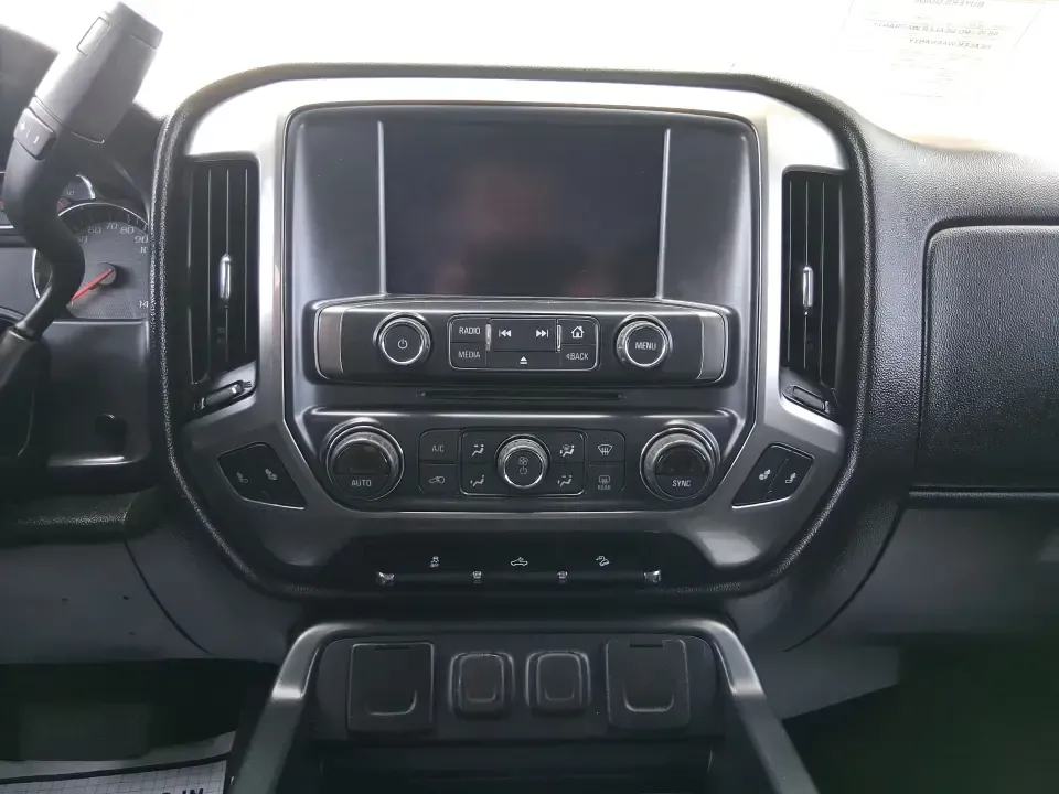 2017 Chevrolet Silverado 1500 2LT (3GCUKREH9HG) with an 4.3L V6 OHV 12V engine, 6A transmission, located at 1184 Kauffman Ave, Fairborn, OH, 45324, (937) 908-9800, 39.807072, -84.030914 - Need a truck that can handle weekday work runs, weekend projects, and spontaneous road trips out toward Caesar Creek or up I75 without feeling like a compromise? This 2017 Chevrolet Silverado 1500 2LT Crew Cab 4WD is built for real life in the Miami Valley-roomy enough for friends or family, strong - Photo#12