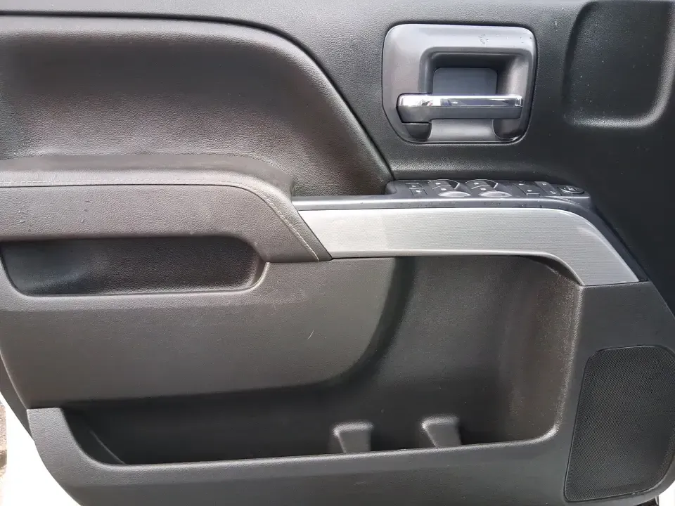 2017 Chevrolet Silverado 1500 2LT (3GCUKREH9HG) with an 4.3L V6 OHV 12V engine, 6A transmission, located at 1184 Kauffman Ave, Fairborn, OH, 45324, (937) 908-9800, 39.807072, -84.030914 - Need a truck that can handle weekday work runs, weekend projects, and spontaneous road trips out toward Caesar Creek or up I75 without feeling like a compromise? This 2017 Chevrolet Silverado 1500 2LT Crew Cab 4WD is built for real life in the Miami Valley-roomy enough for friends or family, strong - Photo#18