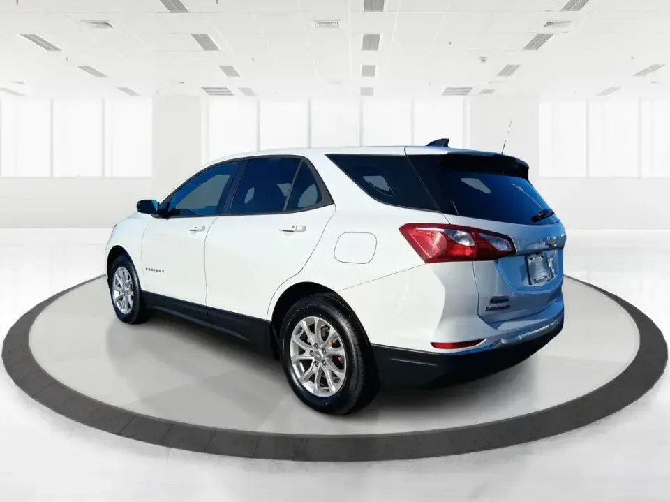 2018 Chevrolet Equinox LS (3GNAXHEV0JS) with an 1.5L I-4 gasoline direct injection engine, 6A transmission, located at 1951 S Dayton Lakeview Rd., New Carlisle, OH, 45344, (937) 908-9800, 39.890999, -84.050255 - Picture your next Ohio weekend: groceries and sports gear loaded up, the kids comfortable in back, and you're cruising from New Carlisle to Dayton or Springfield with a small SUV that's easy to park, confident on I70, and efficient enough for daily commuting. This 2018 Chevrolet Equinox LS is built - Photo#4