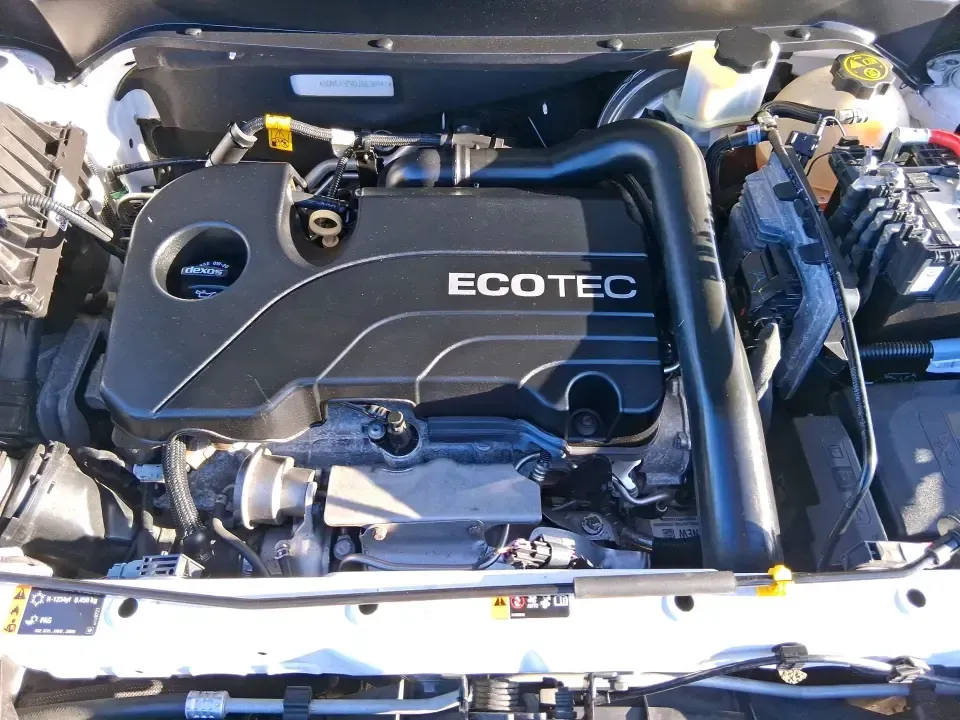 2018 Chevrolet Equinox LS (3GNAXHEV0JS) with an 1.5L I-4 gasoline direct injection engine, 6A transmission, located at 1951 S Dayton Lakeview Rd., New Carlisle, OH, 45344, (937) 908-9800, 39.890999, -84.050255 - Picture your next Ohio weekend: groceries and sports gear loaded up, the kids comfortable in back, and you're cruising from New Carlisle to Dayton or Springfield with a small SUV that's easy to park, confident on I70, and efficient enough for daily commuting. This 2018 Chevrolet Equinox LS is built - Photo#11