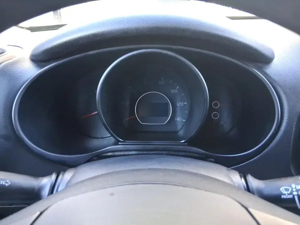 2019 Kia Soul Base (KNDJN2A20K7) with an 1.6L L4 DOHC 16V engine, 6M transmission, located at 4508 South Dixie Dr, Moraine, OH, 45439, (937) 908-9800, 39.689976, -84.218452 - Need a smart, easy-to-park ride for the daily commute down South Dixie Drive, quick errands near the Dayton Mall, or weekend drives out toward Carillon Historical Park? This 2019 Kia Soul Base in bright White is a practical, city-friendly wagon that fits real life in Moraine, Ohio-roomy enough for g - Photo#15