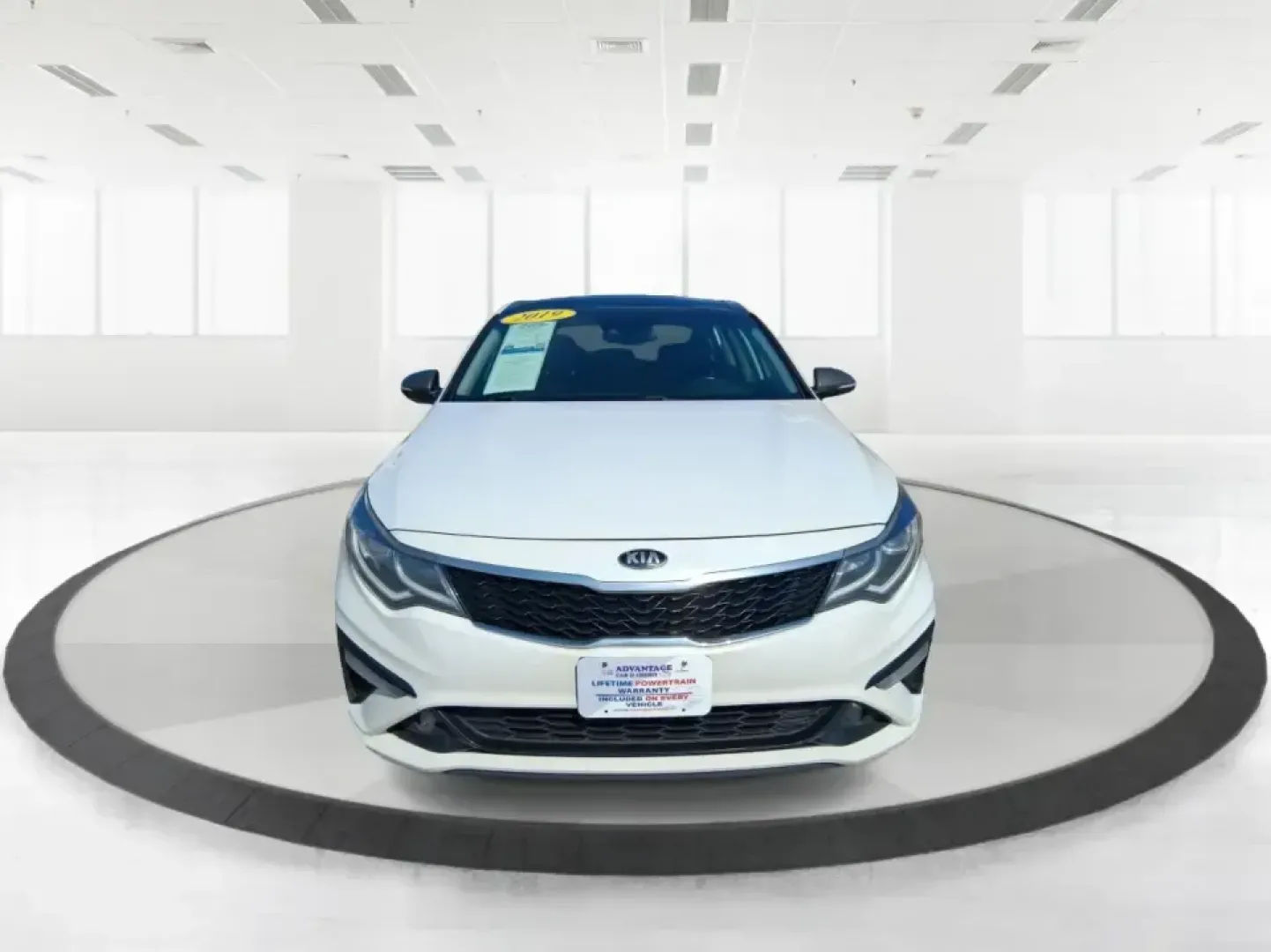 2019 Kia Optima S (5XXGT4L35KG) with an Theta II 2.4L I-4 gasoline direct injection engine, 6A transmission, located at 1099 N County Rd 25A , Troy, OH, 45373, (937) 908-9800, 40.057079, -84.212883 - Picture your next week going smoother: a comfortable, efficient sedan that makes the daily commute up I75, quick school drop-offs, and weekend runs to Dayton feel easy-without stretching your budget. This 2019 Kia Optima S is built for real life in Troy, Ohio, offering the space and technology busy - Photo#7