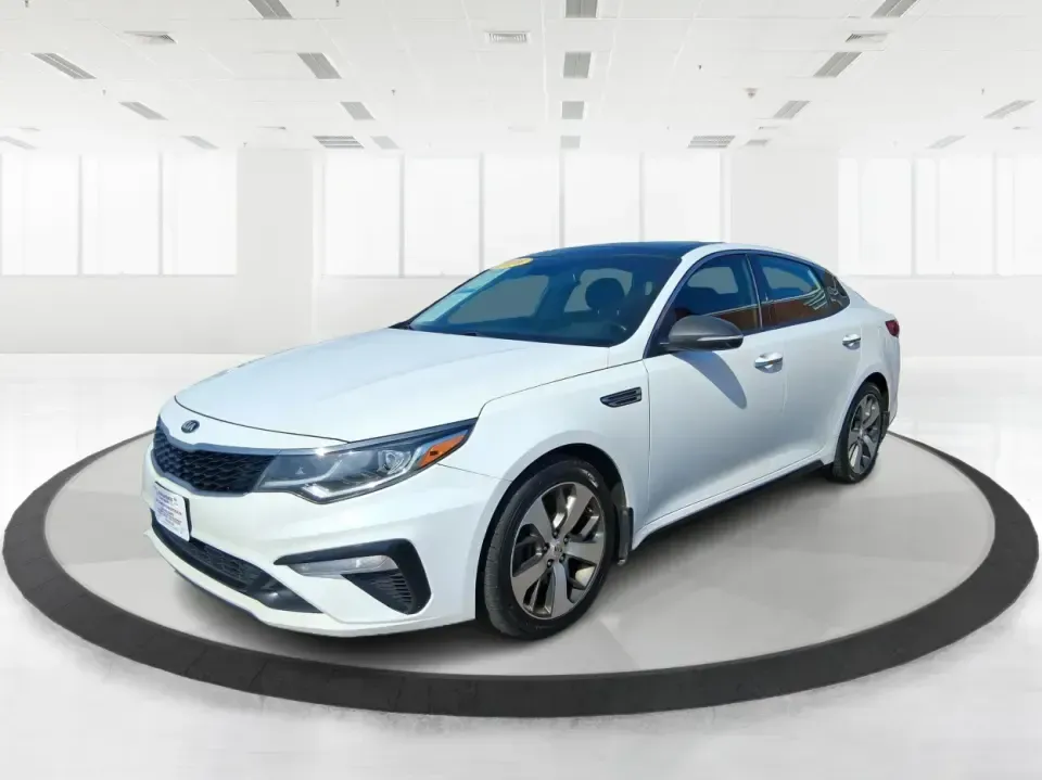 2019 Kia Optima S (5XXGT4L35KG) with an Theta II 2.4L I-4 gasoline direct injection engine, 6A transmission, located at 1099 N County Rd 25A , Troy, OH, 45373, (937) 908-9800, 40.057079, -84.212883 - Picture your next week going smoother: a comfortable, efficient sedan that makes the daily commute up I75, quick school drop-offs, and weekend runs to Dayton feel easy-without stretching your budget. This 2019 Kia Optima S is built for real life in Troy, Ohio, offering the space and technology busy - Photo#8