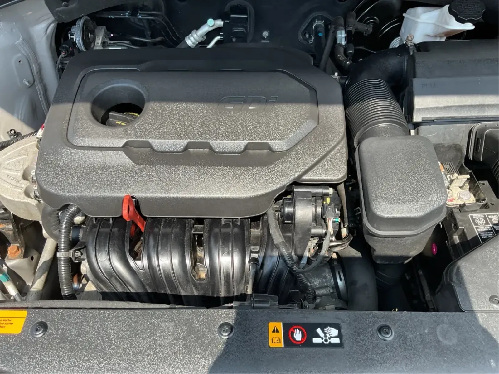 2016 Kia Sorento 2.4L LX (5XYPG4A34GG) with an 2.4L I-4 gasoline direct injection engine, located at 401 Woodman Dr, Riverside, OH, 45431, (937) 908-9800, 39.760899, -84.123421 - **Explore Life's Adventures with the 2016 Kia Sorento at Advantage Car and Credit - Riverside!**<br /> <br /> Are you ready to elevate your driving experience? The 2016 Kia Sorento is the perfect companion for families, adventurers, and daily commuters alike. This versatile SUV seamlessly blends com - Photo#11