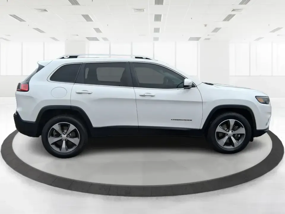 2019 Jeep Cherokee Limited 4x4 (1C4PJMDX5KD) with an 3.2L V6 DOHC 24V engine, 9A transmission, located at 8750 N County Rd 25A, Piqua, OH, 45356, (937) 908-9800, 40.164391, -84.232513 - Load up the family, point the hood toward the next weekend getaway, and let the road decide the plan-this 2019 Jeep Cherokee Limited 4x4 is built for real-life Ohio driving, from rainy school runs to spontaneous trips up I75. With confident 4x4 capability, a smooth 9-speed automatic, and a strong 3. - Photo#1