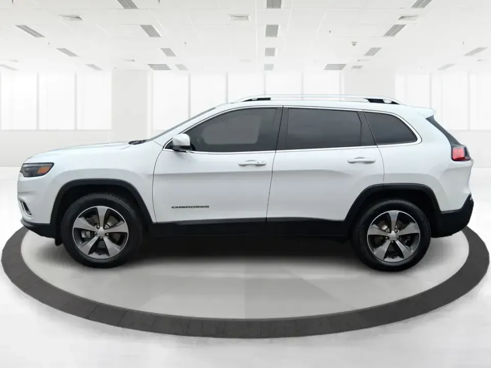 2019 Jeep Cherokee Limited 4x4 (1C4PJMDX5KD) with an 3.2L V6 DOHC 24V engine, 9A transmission, located at 8750 N County Rd 25A, Piqua, OH, 45356, (937) 908-9800, 40.164391, -84.232513 - Load up the family, point the hood toward the next weekend getaway, and let the road decide the plan-this 2019 Jeep Cherokee Limited 4x4 is built for real-life Ohio driving, from rainy school runs to spontaneous trips up I75. With confident 4x4 capability, a smooth 9-speed automatic, and a strong 3. - Photo#5