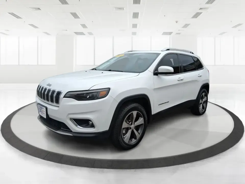 2019 Jeep Cherokee Limited 4x4 (1C4PJMDX5KD) with an 3.2L V6 DOHC 24V engine, 9A transmission, located at 8750 N County Rd 25A, Piqua, OH, 45356, (937) 908-9800, 40.164391, -84.232513 - Load up the family, point the hood toward the next weekend getaway, and let the road decide the plan-this 2019 Jeep Cherokee Limited 4x4 is built for real-life Ohio driving, from rainy school runs to spontaneous trips up I75. With confident 4x4 capability, a smooth 9-speed automatic, and a strong 3. - Photo#8