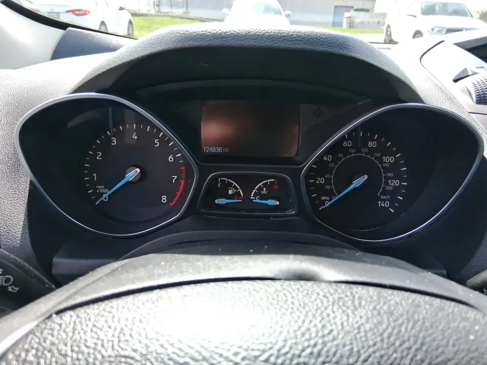 2017 Ford Escape SE (1FMCU9GD2HU) with an 1.5L L4 DOHC 16V engine, 6A transmission, located at 880 E. National Road, Vandalia, OH, 45377, (937) 908-9800, 39.891918, -84.183594 - Make every day easier-whether you're tackling a long commute up I-75, shuttling kids between school and practice, or packing up for a weekend escape to the Dayton area parks. This 2017 Ford Escape SE in Magnetic Metallic is the kind of compact SUV that fits real life in Vandalia, OH: easy to park, c - Photo#14