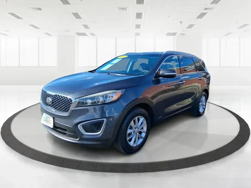 2017 Kia Sorento 2.4L LX (5XYPGDA36HG) with an 2.4L I-4 gasoline direct injection engine, 6A transmission, located at 1099 N County Rd 25A , Troy, OH, 45373, (937) 908-9800, 40.057079, -84.212883 - Picture your next weekend: groceries loaded, kids (or friends) comfortable in the back, and you're heading out of Troy for a quick getaway-maybe a stroll through downtown near the Miami River, a stop by Hobart Arena for an event, or an easy cruise up I75 toward Dayton. This 2017 Kia Sorento 2.4L LX - Photo#8