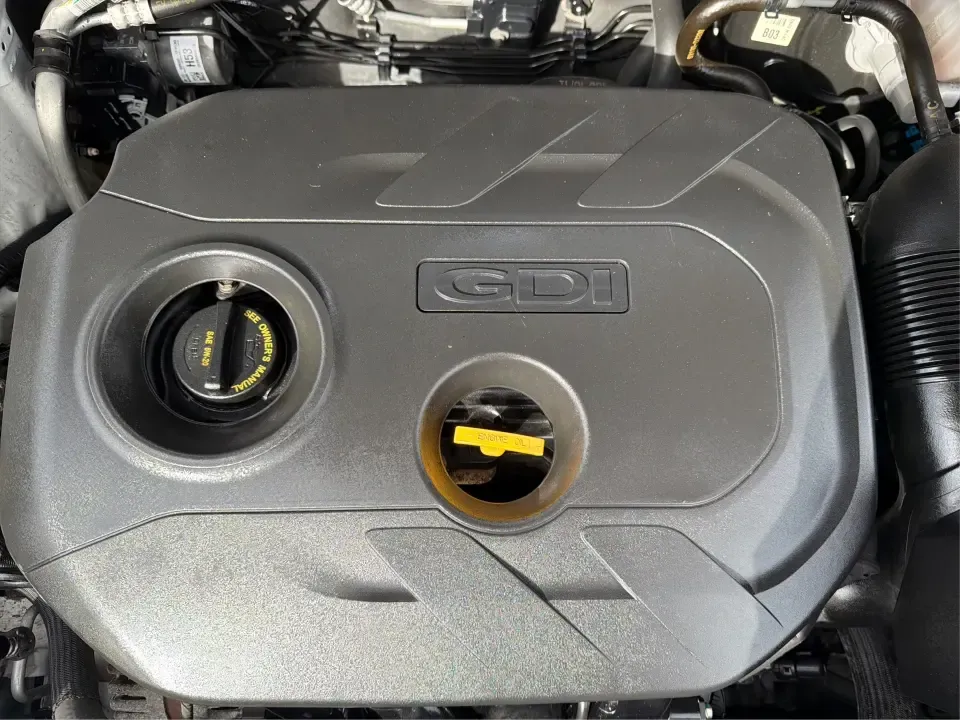 2019 Hyundai Tucson Value (KM8J33A41KU) with an Nu 2L I-4 gasoline direct injection engine, 6A transmission, located at 8750 N County Rd 25A, Piqua, OH, 45356, (937) 908-9800, 40.164391, -84.232513 - Picture your next Ohio weekend: loading up the cooler, tossing sports gear in the back, and cruising from Piqua to a family cookout or a quick getaway-without stressing about space, comfort, or the road ahead. This **2019 Hyundai Tucson Value** in **White Pearl** is the kind of compact SUV that fits - Photo#11